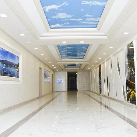 Bhoeme Apartament Oradea Ngoại thất bức ảnh
