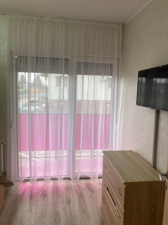 Bhoeme Apartament Oradea Ngoại thất bức ảnh