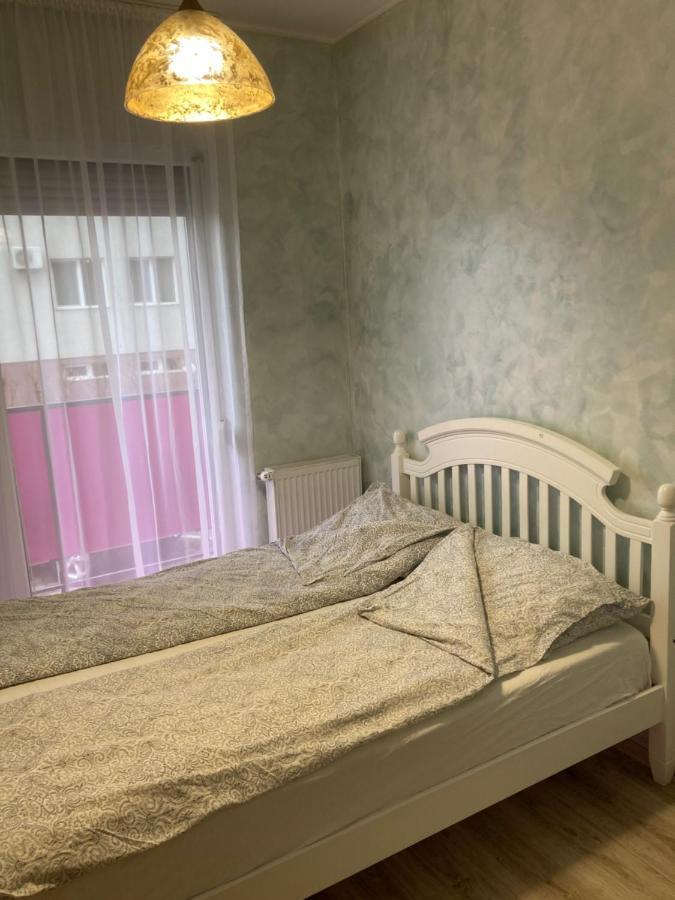 Bhoeme Apartament Oradea Ngoại thất bức ảnh