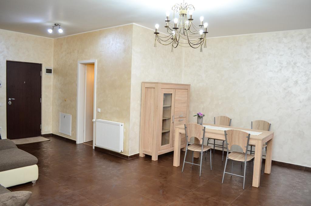 Bhoeme Apartament Oradea Ngoại thất bức ảnh