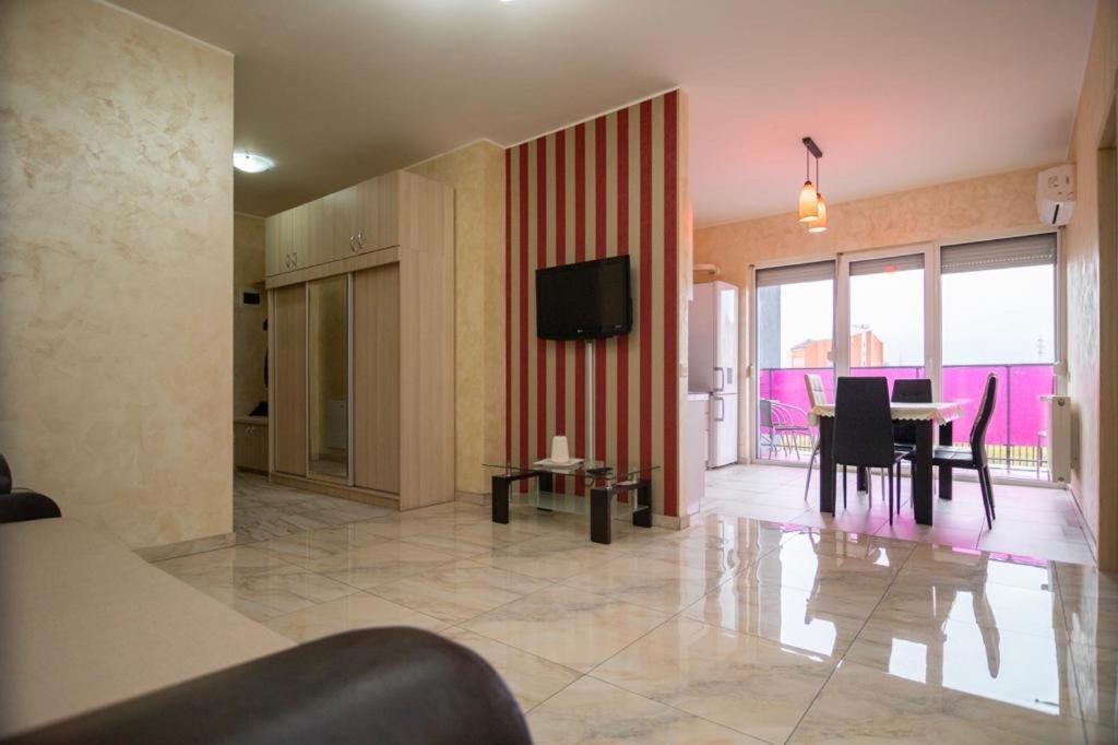 Bhoeme Apartament Oradea Ngoại thất bức ảnh